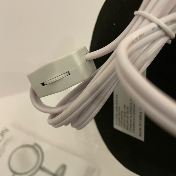 Revlon swivel illuminating mirror in brushed nickel brand new - Picture 7 of 8